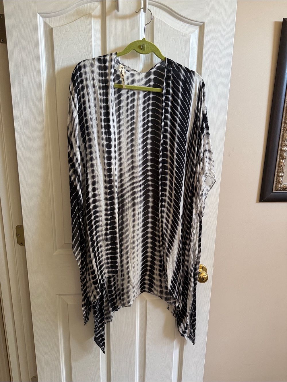 🌸Michael Stars: Black and White Tie-Dye Draped Kimono